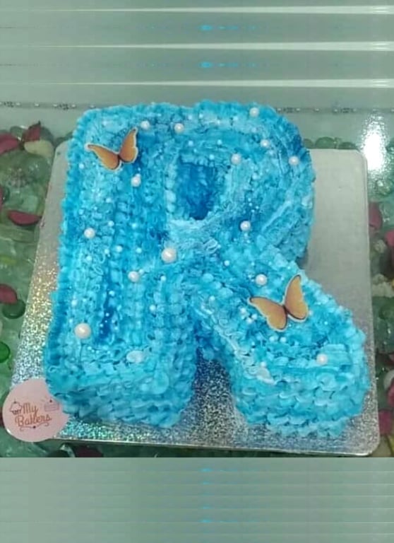 R Shape Alphabet Cake
