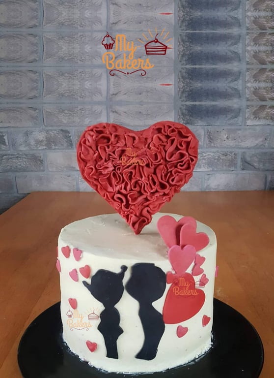 Romantic Couple Fondant Hearts Theme Cake