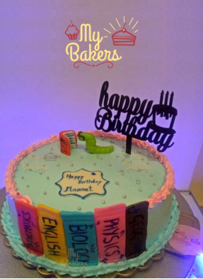 Cake for Bookworm Student