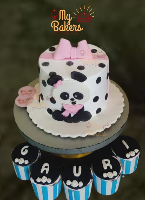 Cute Panda theme Cake with 5 Cup Cake