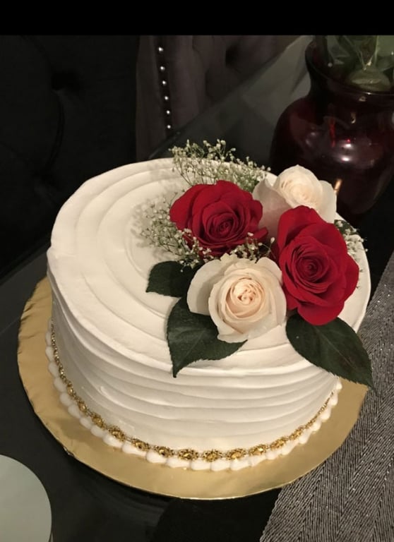 Cake with Fresh Flower