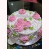 Creamy Flowers Snow White Cake 