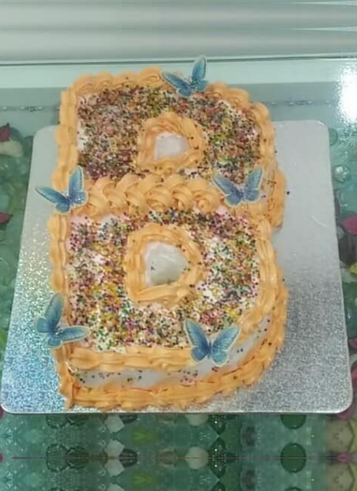 B Shape Alphabet Cake