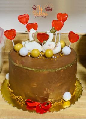 Romantic Swan Theme Valentine Cake