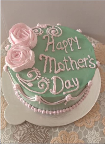 Cake For Mom With Creamy Flowers