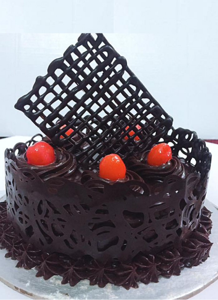 Birthday Cakes Pics Jiju New : Layered Birthday Cake For yash jiju